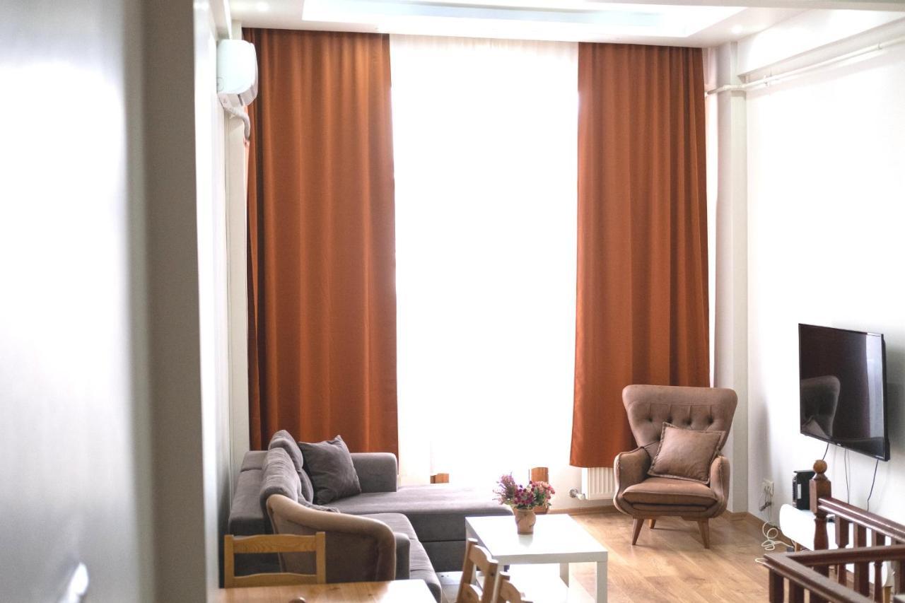 Garden Duplex With Netflix Close To Taksim,bomonti Appartamento *